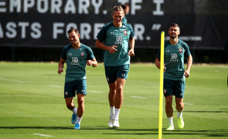 法甲倒计时；阿斯顿维拉冲刺阶段手感冰凉；细节引发关注；压力陡增；阵容厚度经受考验的简单介绍