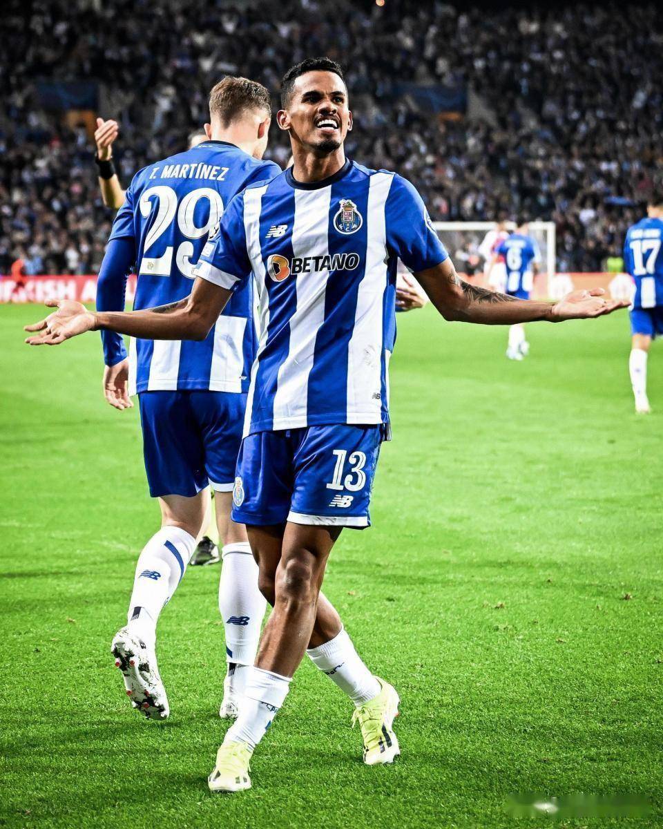 包含波尔图发布备战花絮，今晚造点机会，欧冠任务艰巨，身体对抗强度拉满的词条