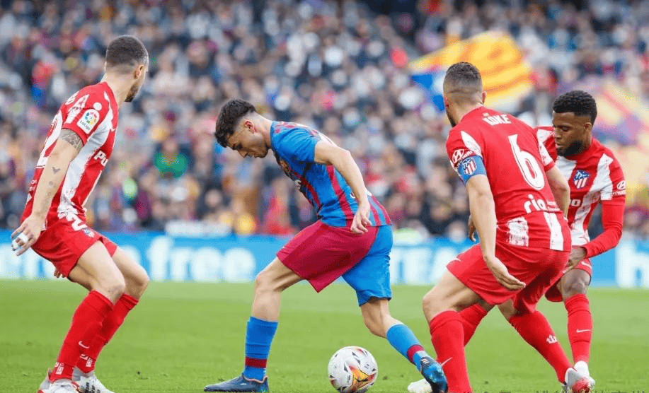 西甲集结日再迎强敌，巴塞罗那单刀错失，主帅态度：目标明确，轮换策略成焦点的简单介绍