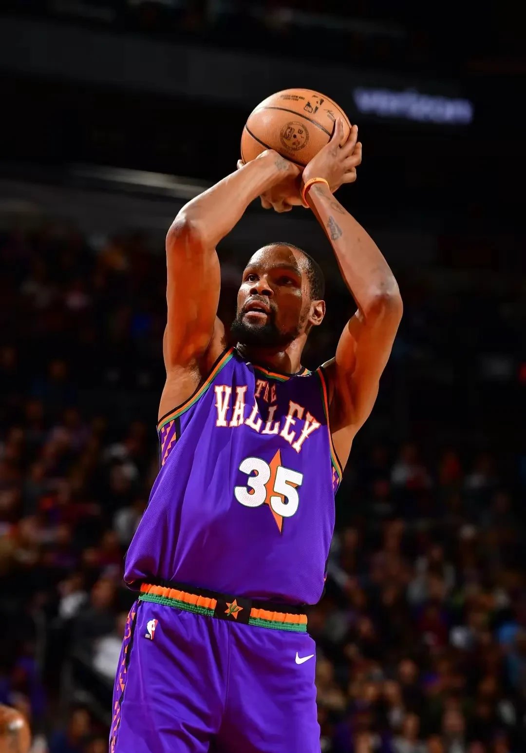 关于离谱！洛杉矶快船加时末段状态回暖圣安东尼奥马刺赛后手感冰凉，多伦多猛龙今晚篮板制胜的信息